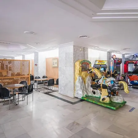 Benal 2bdr Beachfront With Water Park Apartment Benalmadena