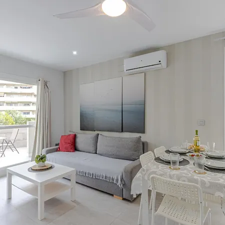 Benal 2bdr Beachfront With Water Park *