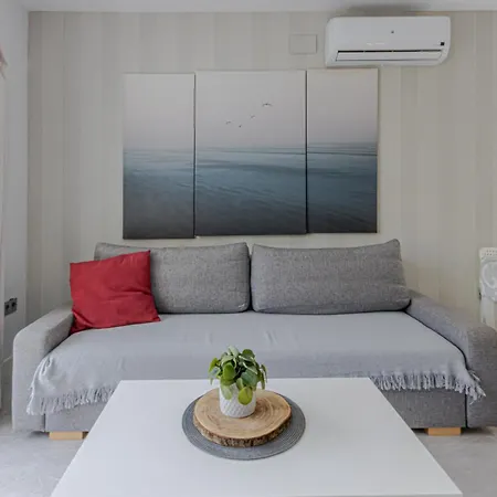 Apartment Benal 2bdr Beachfront With Water Park Benalmadena